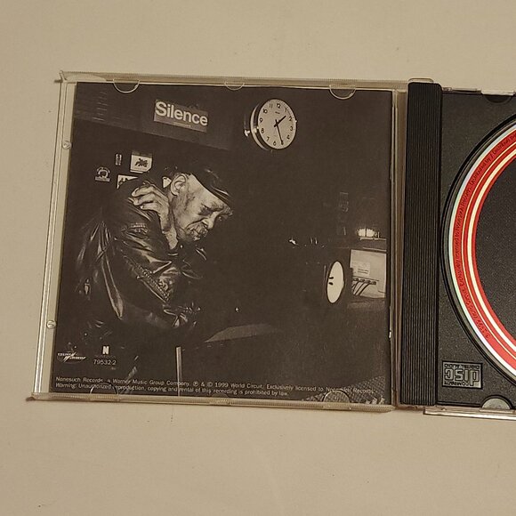 Buena Vista Social Club Presents Ibrahim Ferrer 1999 CD - Picture 4 of 9